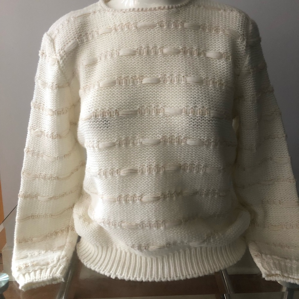 Beautiful 80s hand knitted sweater